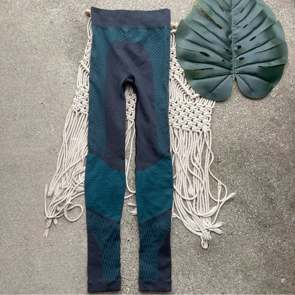 Lululemon Leggings Size 4 - All About That Base Tights View 5